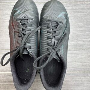 Nike Black Athletic Shoes with Minimalist Design